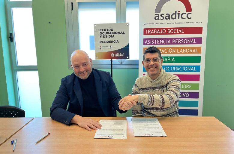 Firma convenio de colaboración marco ASADICC y ADISLAF