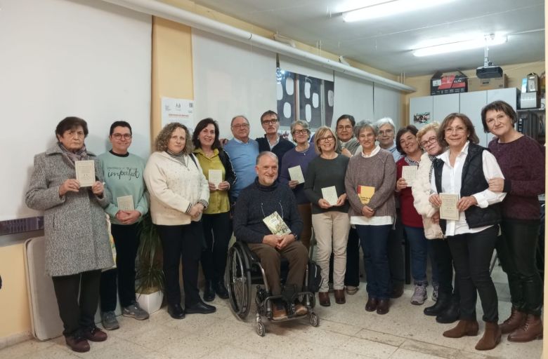El Club de lectura organiza un encuentro literario con el autor Víctor Juan